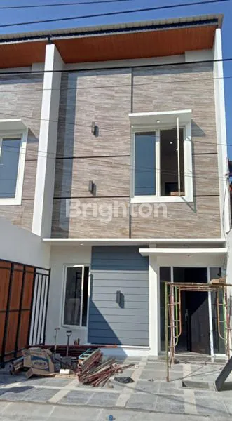 image NEW MINIMALIS 2 LANTAI DI RUNGKUT, SIAP HUNI, KOSONGAN (8)