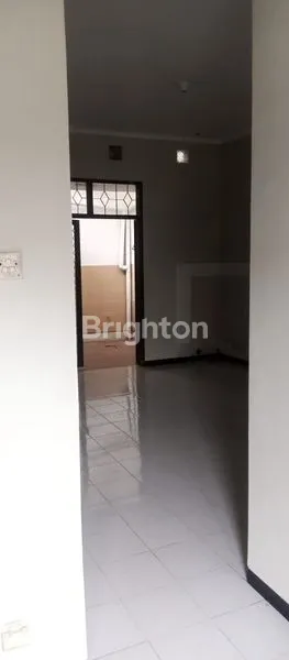 image SIAP HUNI 1 LANTAI CITRALAND UTAMA DEKAT PASAR MODERN DEKAT GWALK HANYA 1 M AN SAJA (2)