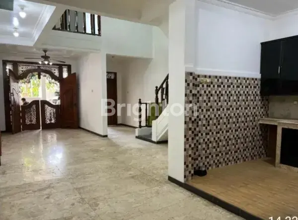 image RUMAH SIAP HUNI BARU DI WIGUNA, DEKAT UPN DAN MERR (3)