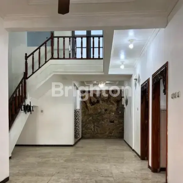 image RUMAH SIAP HUNI BARU DI WIGUNA, DEKAT UPN DAN MERR (4)