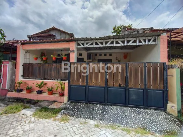 RUMAH SIAP HUNI DLM PERUMAHAN  DEKAT KIDTUNDS