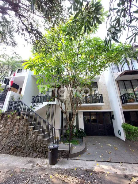 image RUMAH JL. AMPERA, KEMANG HILLS RESIDENCE, RAGUNAN, PASAR MINGGU, JAKARTA SELATAN (8)