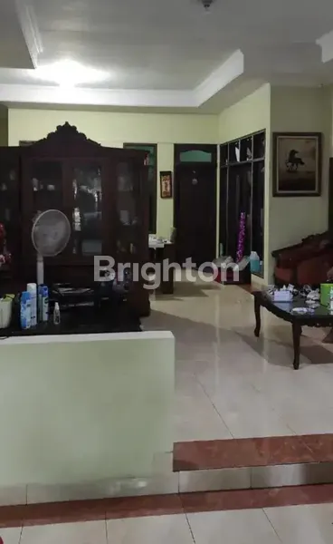 image RUMAH SECOND BAGUS DI RUNGKUT, DEKAT MERR (2)