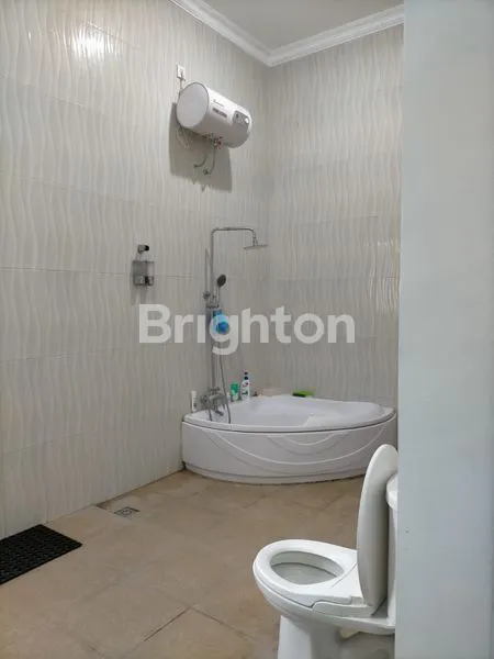 image RUMAH FULL FURNISHED DI JL PETEMON DEKAT RAYA ARJUNO (5)