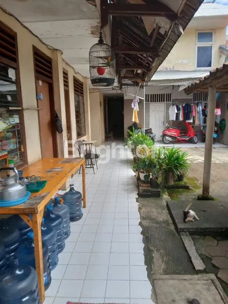 image RUMAH TUA YANG STRATEGIS DISAMPING TOL KUKUSAN BEJI DEPOK (3)