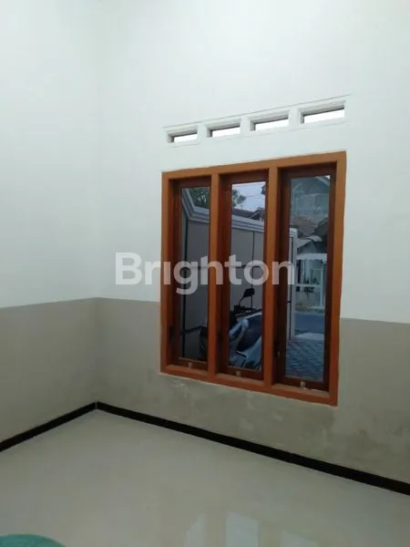 image RUMAH BARU MINIMALIS DI KEDIRI  (4)