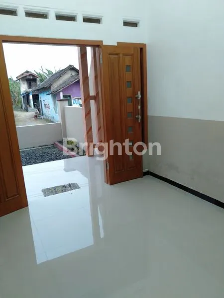 image RUMAH BARU MINIMALIS DI KEDIRI  (2)