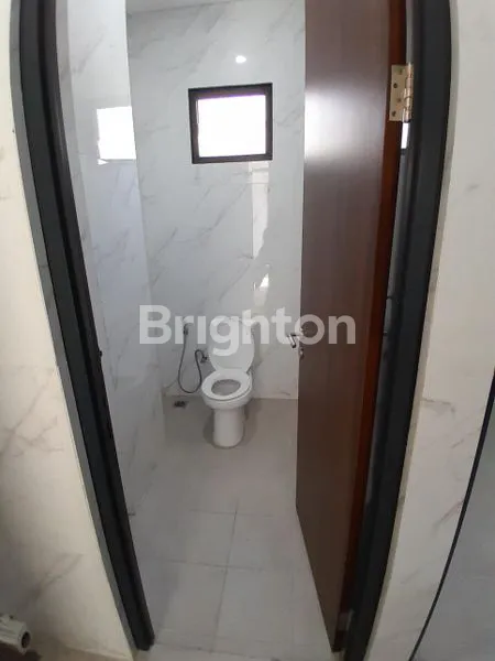 image OFFICEROOM PER LANTAI KAYOON SURABAYA (3)