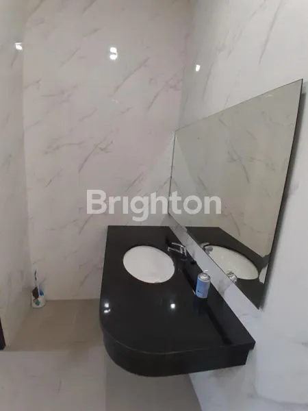 image OFFICEROOM PER LANTAI KAYOON SURABAYA (5)