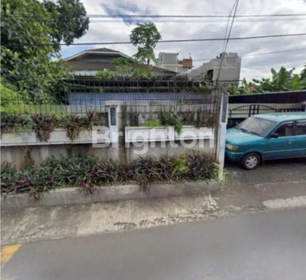 image RUMAH 2 LANTAI LUAS 1080M2 HADAP JALAN RAYA DI JAKARTA SELATAN (6)