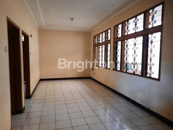 image RUMAH SAYAP PAJAJARAN YANG NYAMAN DALAM LINGKUNGAN YANG TENANG DAN AMAN (1)