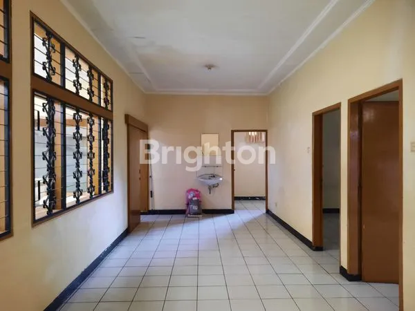 image RUMAH SAYAP PAJAJARAN YANG NYAMAN DALAM LINGKUNGAN YANG TENANG DAN AMAN (2)