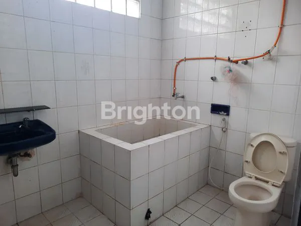 image RUMAH SAYAP PAJAJARAN YANG NYAMAN DALAM LINGKUNGAN YANG TENANG DAN AMAN (7)