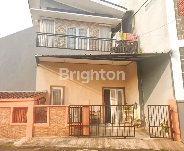 image RUMAH CANTIK HOEK SEMI FURNISH SIAP HUNI VILLA RIZKY ILHAMI KARAWACI TANGERANG (7)