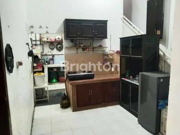 image RUMAH DI PINGGIR JALAN PESANTREN LEBAR 9 M KAB KEDIRI (2)