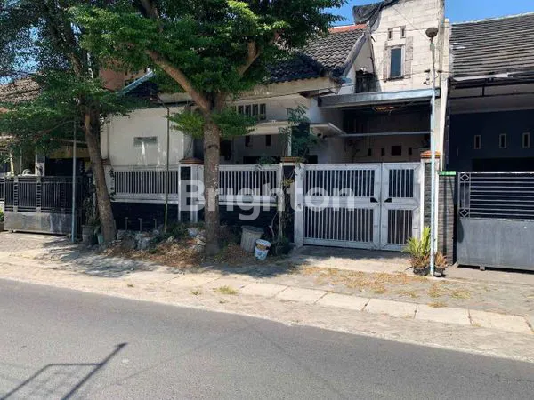 image RUMAH DI PINGGIR JALAN PESANTREN LEBAR 9 M KAB KEDIRI (1)