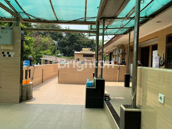 image RUMAH MEWAH HOEK LUAS 1 HEKTAR 2 LANTAI DI SUNTER (4)