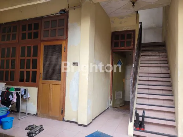 image RUMAH 2 LT DI JL TUMAPEL SURABAYA  (3)