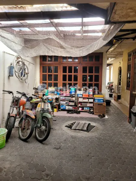 image RUMAH 2 LT DI JL TUMAPEL SURABAYA  (6)