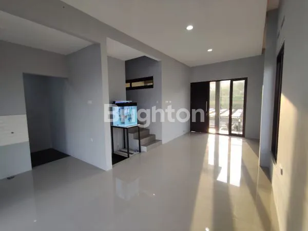 image DIJUAL RUMAH BERKONSEP VILLA POTENSI PASSIVE INCOME DI DAERAH JOYOGRAND MERJOSARI (4)