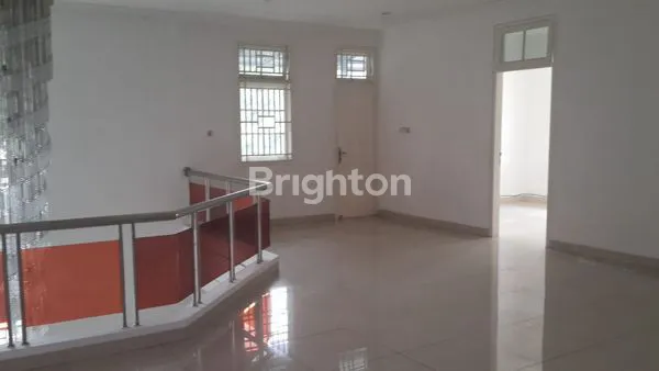 image RUMAH GREEN GARDEN KEDOYA UTARA JAKARTA BARAT (5)