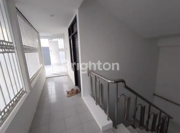 image RUANG KANTOR 3 LANTAI RAYA KENJERAN, ADA ROOFTOP LANTAI 3 (8)