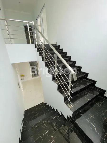 image RUMAH BARU BUKIT PALMA CITRALAND SURABAYA (6)