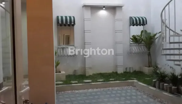 image MANYAR REJO 2 LANTAI CANTIK MEWAH DEKAT RS MANYAR, NGAGEL (7)