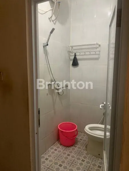 image RUMAH DAN 3 RUKO DI DEPAN JALAN RAYA JAGAKARSA (4)