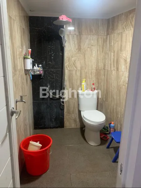 image RUMAH DAN 3 RUKO DI DEPAN JALAN RAYA JAGAKARSA (8)