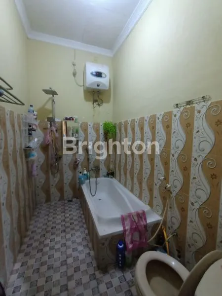 image RUMAH 1,5 LANTAI DI SOLO BARU DEKAT THE PARK SOLO ROW  2 MOBIL PADAT PENDUDUK (2)