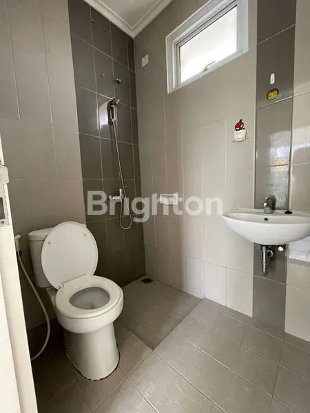 image RUMAH  NYAMAN MINIMALIST HOOK  2 LANTAI CLUSTER MILANO PARAMOUNT GADING SERPONG (3)