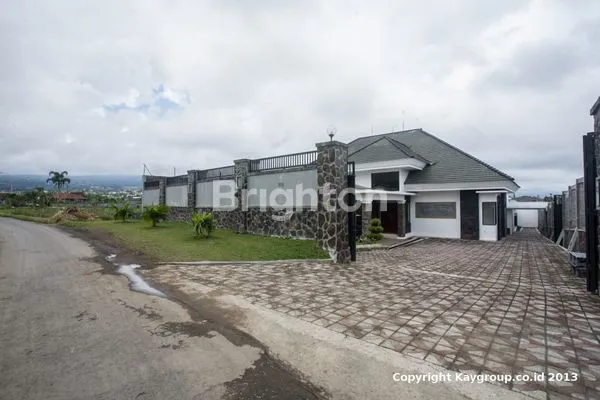 image VILLA EXCLUSIVE METRO BATU (1)