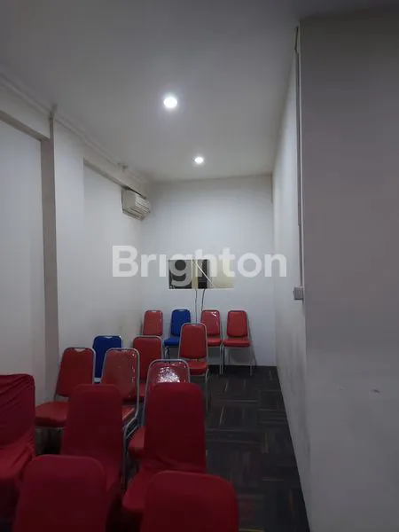 image RUKO 4 LANTAI FULL RENOVASI SIAP PAKAI MURAH (3)