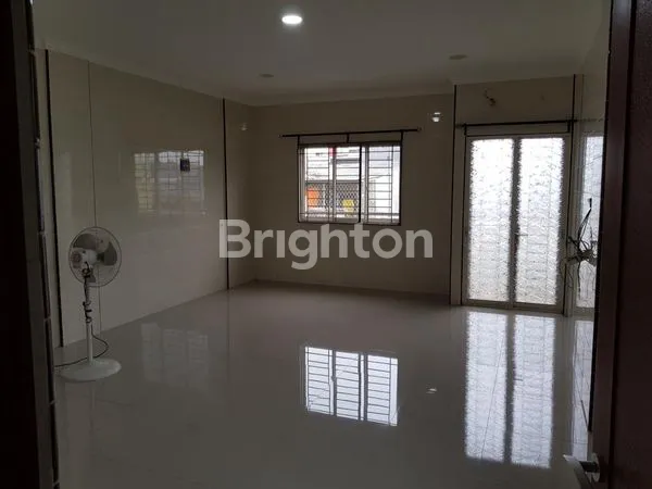 image RUKO DIJUAL HOEK SIAP PAKAI (3)