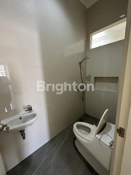 image RUMAH BARU GRESS DAN SIAP HUNI DI WISMA PERMAI SURABAYA LOKASI FAVORITE (7)