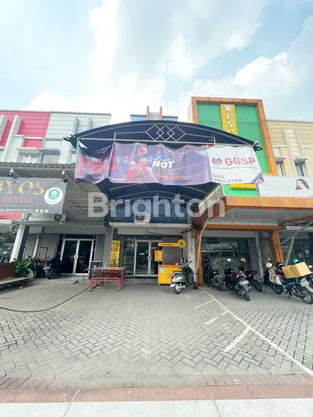 image MURAH. DISEWKAN CEPAT, RUKO SIAP HUNI TANPA RENOV, DI PERUMAHAN GRAHA TIRTA . DEKAT  BRIGJEN KATAMSO , DELTASARI WARU. (1)