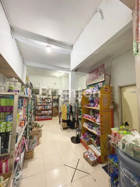 image MURAH. DISEWKAN CEPAT, RUKO SIAP HUNI TANPA RENOV, DI PERUMAHAN GRAHA TIRTA . DEKAT  BRIGJEN KATAMSO , DELTASARI WARU. (4)