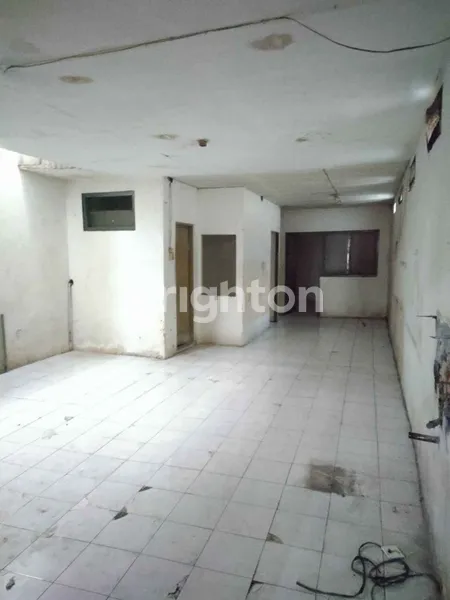 image RUKO HITUNG TANAH RAYA MENGANTI GOGOR WIYUNG SURABAYA (2)