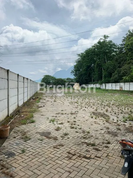 image GUDANG SIAP PAKAI NOL JALAN RAYA MOJOSARI TRAWAS LT 3460, LEBAR DEPAN 25 METER, ADA OFFICE, BANYAK TANAH KOSONG, SUDAH DIPAGAR KELILING (2)