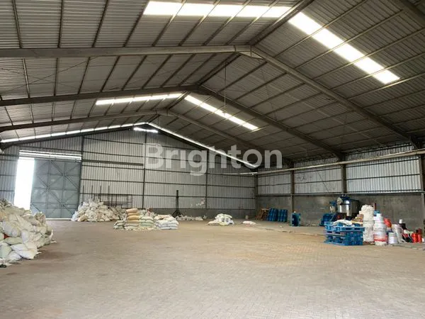 image GUDANG SIAP PAKAI NOL JALAN RAYA MOJOSARI TRAWAS LT 3460, LEBAR DEPAN 25 METER, ADA OFFICE, BANYAK TANAH KOSONG, SUDAH DIPAGAR KELILING (1)