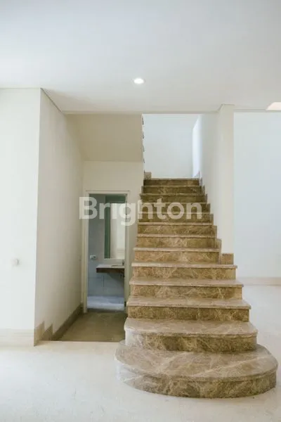 image RUMAH MODERN MINIMALIS BARU GRESS DI WISATA BUKIT MAS DEKAT CITRALAND DAN GRAHA (4)