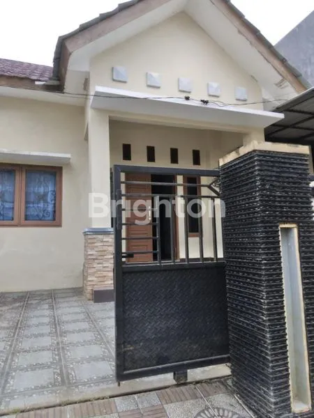 image RUMAH 1 LANTAI DIJUAL DI PERUMAHAN BUMI SEMPAJA  (1)