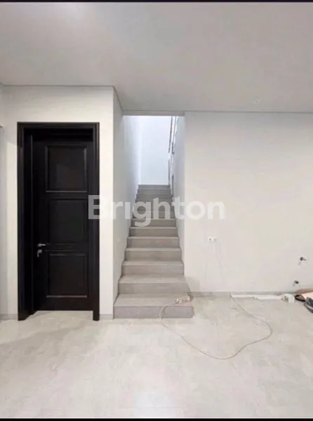 image HUNIAN NEW GRESS LUXURY DI MANYAR TIRTOASRI SBY TIMUR (2)