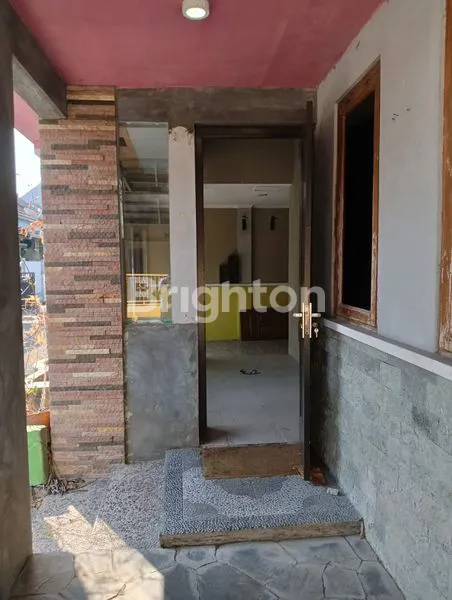 image RUMAH DEKAT EXIT TOL DEKAT DENGAN EDUTORIUM UMS ONE GATE KAWASAN PERUMAHAN (2)