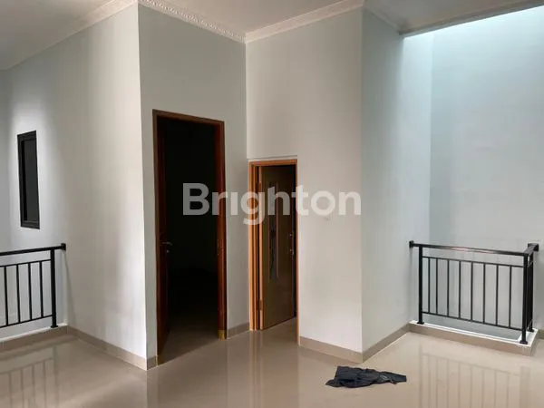 image RUMAH 2 LANTAI DI PORIS INDAH KOTA TANGERANG  (2)