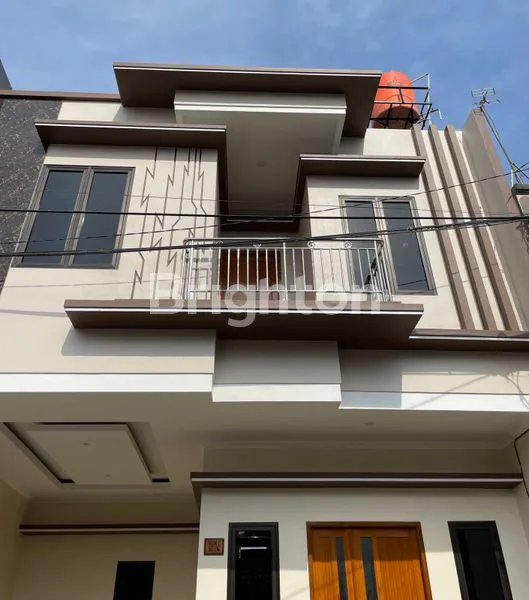 image RUMAH 2 LANTAI DI PORIS INDAH KOTA TANGERANG  (1)