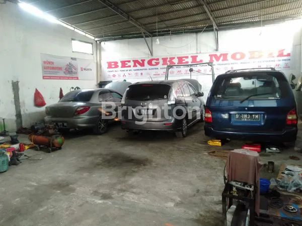 image RUMAH STRATEGIS COCOK UNTUK USAHA BENGKEL, USAHA LAINNYA DI CAKUNG -JAKARTA TIMUR (6)