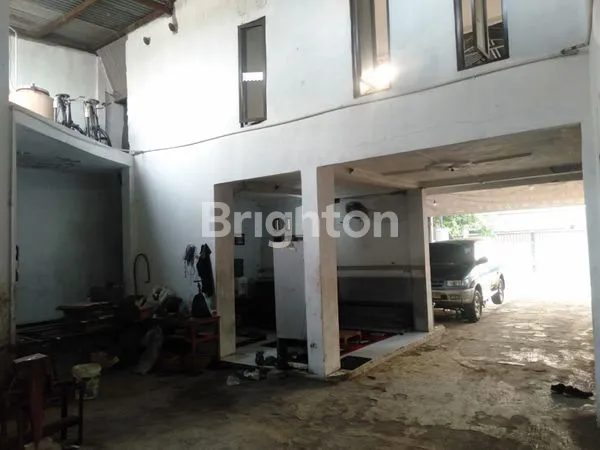 image RUMAH STRATEGIS COCOK UNTUK USAHA BENGKEL, USAHA LAINNYA DI CAKUNG -JAKARTA TIMUR (8)