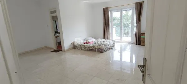 image RUMAH SUPER MEWAH VIEW GOLF  (2)